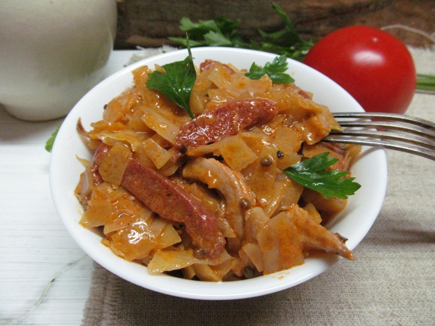Пирожки с капустой и томатной пастой