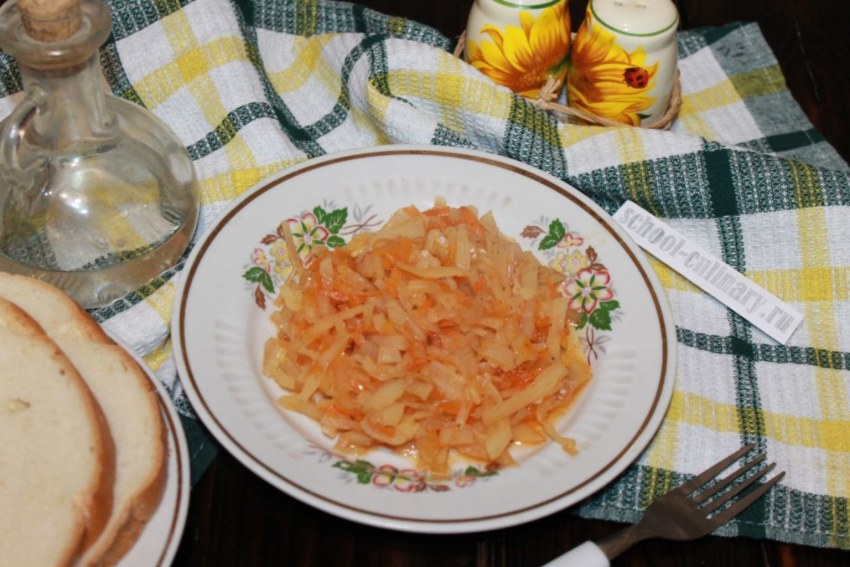 Капуста тушёная с перцем болгарским