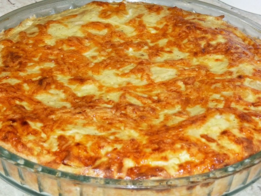 Луковый пирог на сковороде