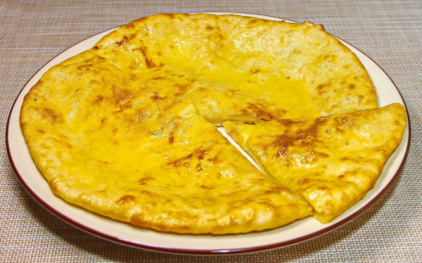 Хачапури с тянущимся сыром