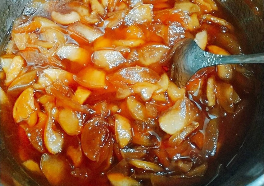 Яблочное варенье с корицей