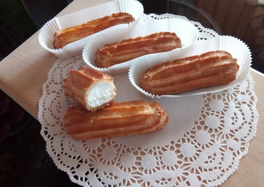 Эклеры со сливочным кремом
