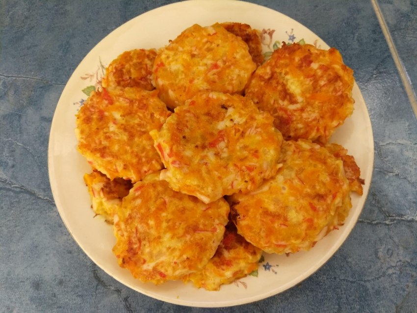 Фаршированные крабовые палочки в кляре