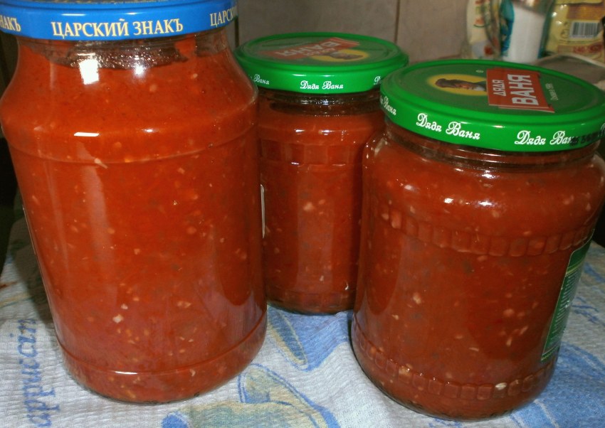 Яблочная аджика с чесноком