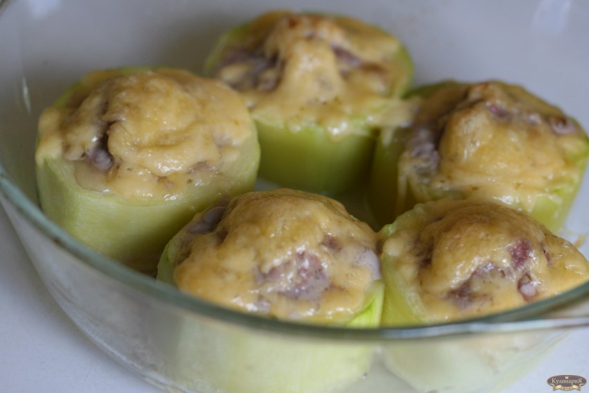 Бочонки из кабачков с фаршем