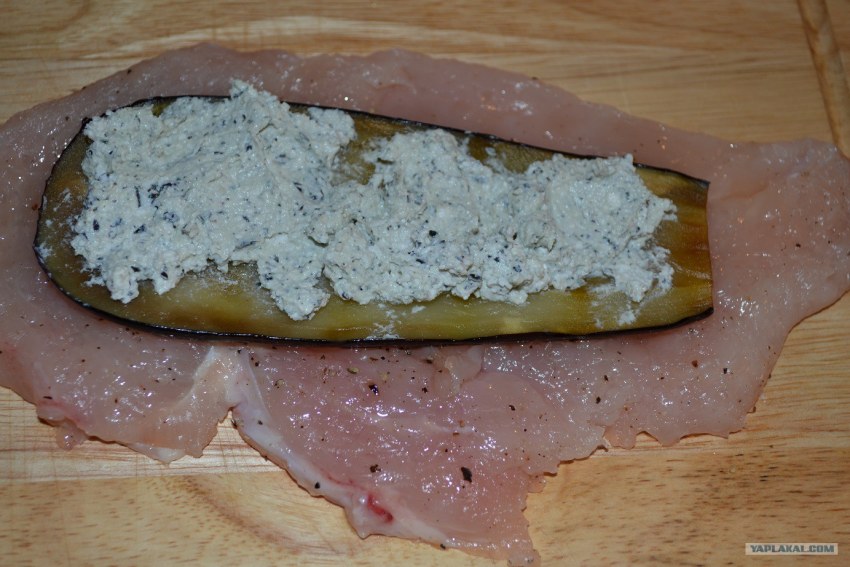 Сырный рулет с курицей