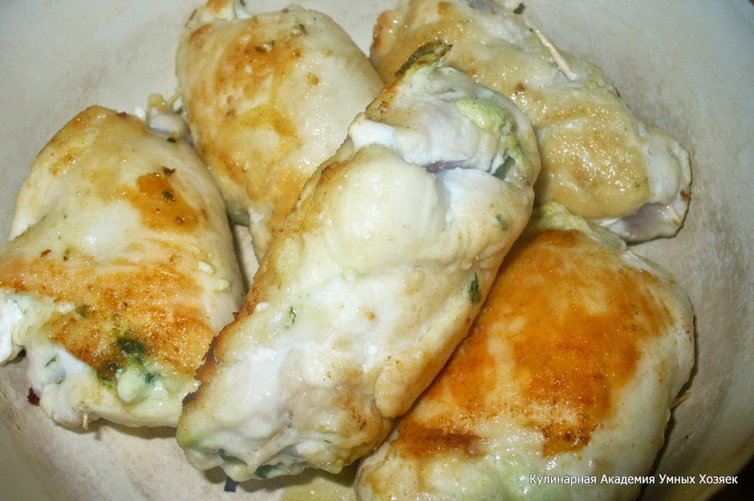 Куриные рулетики в сливочном соусе