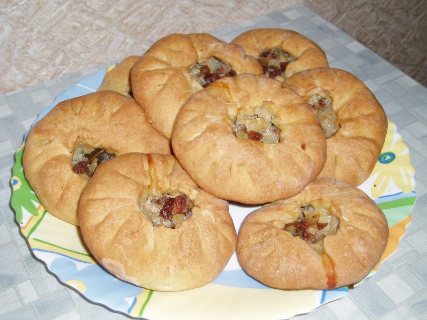 Пирожки жареные