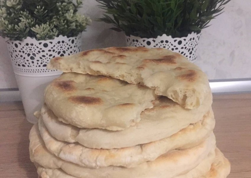 Лепешка с сыром и зеленью