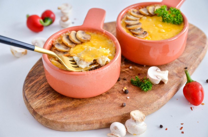 Жульен с курицей и грибами