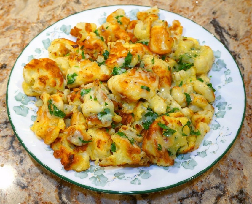 Тушёная цветная капуста с овощами