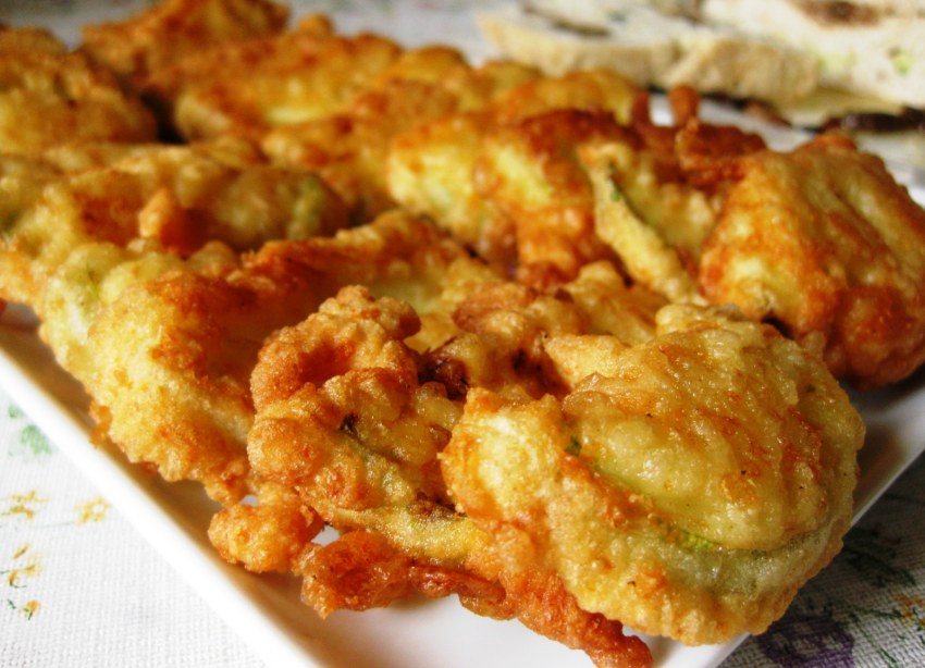 Кабачки в чесночном кляре