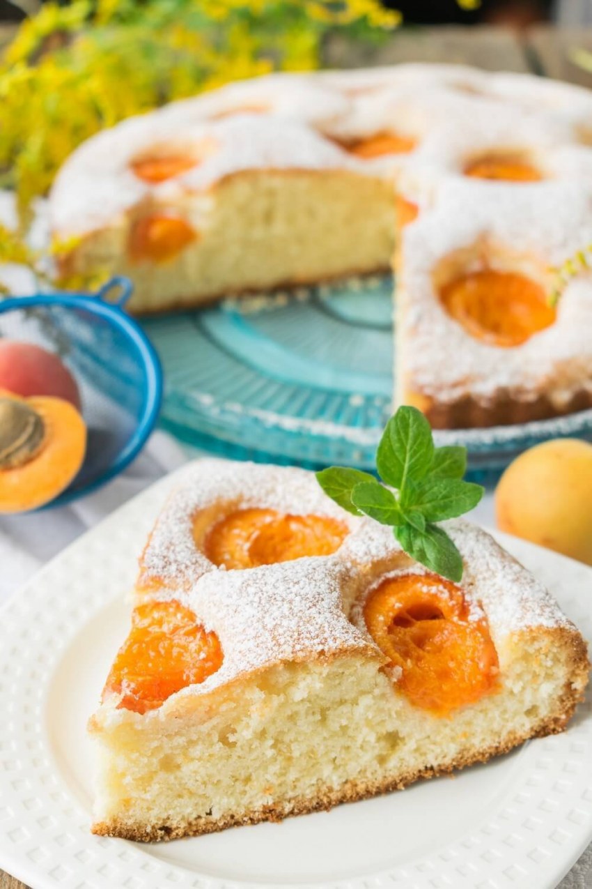 Пирог с персиками