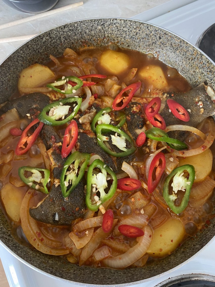 Красная рыбка в духовке с овощами