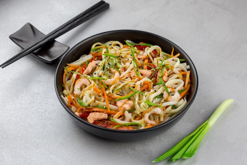 Wok с курицей