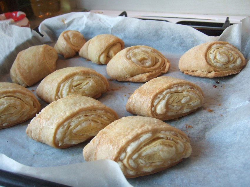 Булочка Лакомка