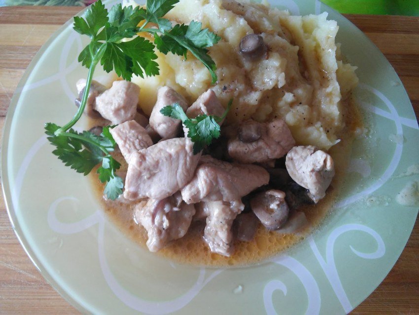 Куриная грудка в сливочном соусе