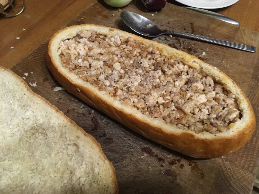 Лодочки из батона