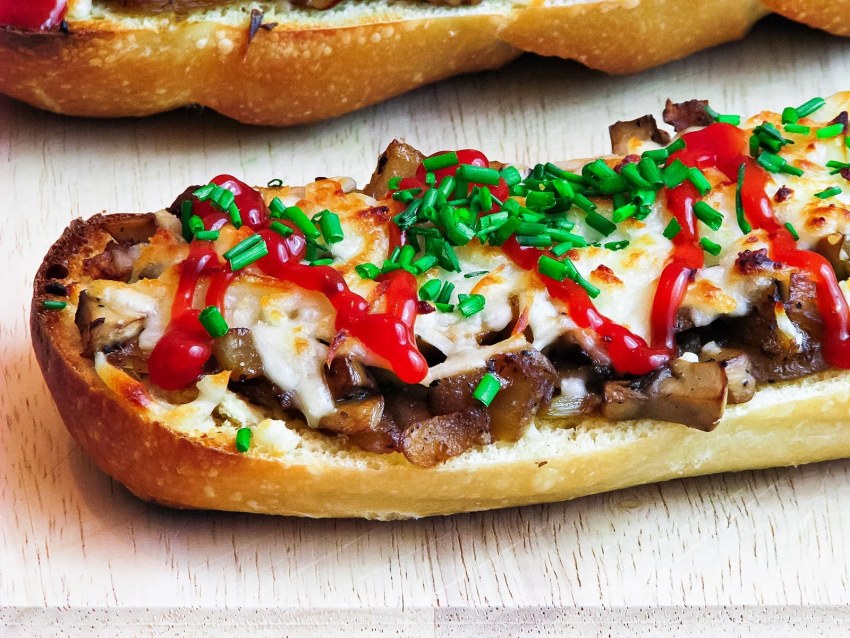 Багет с начинкой