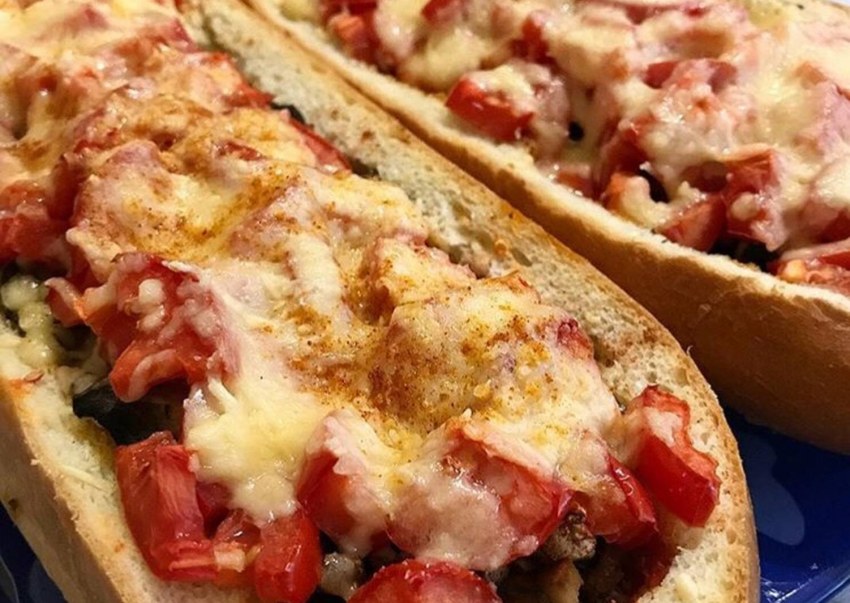 Горячая закуска в багете