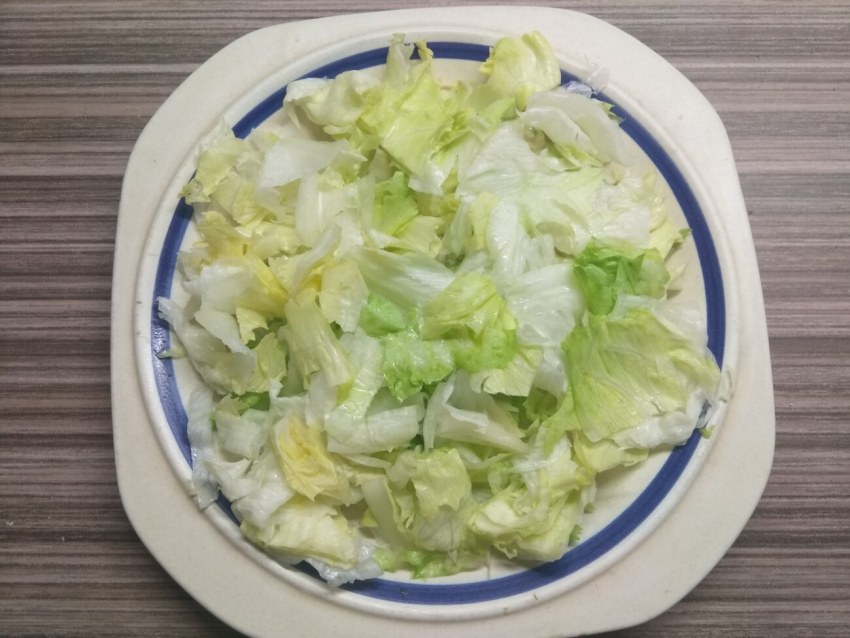 Овощной салат с айсбергом
