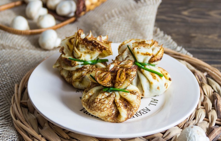 Блинные мешочки с начинкой