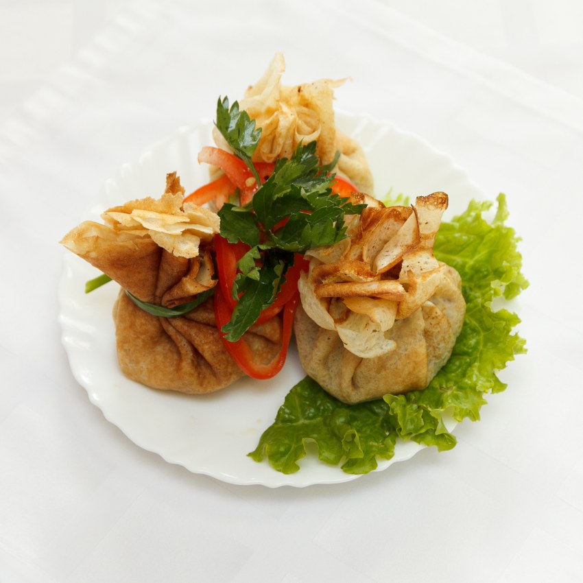 Блинные мешочки с курицей