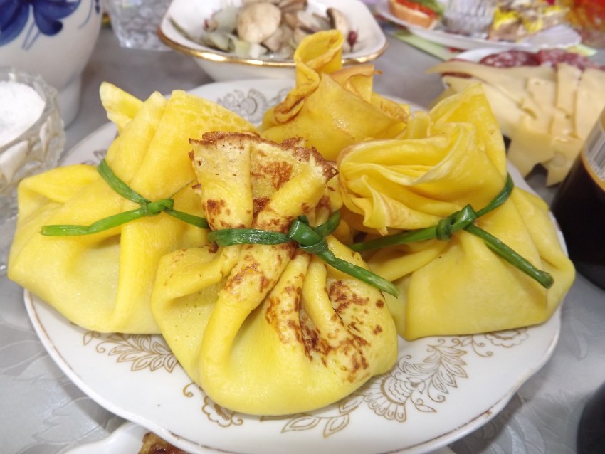 Блинные мешочки с фаршем