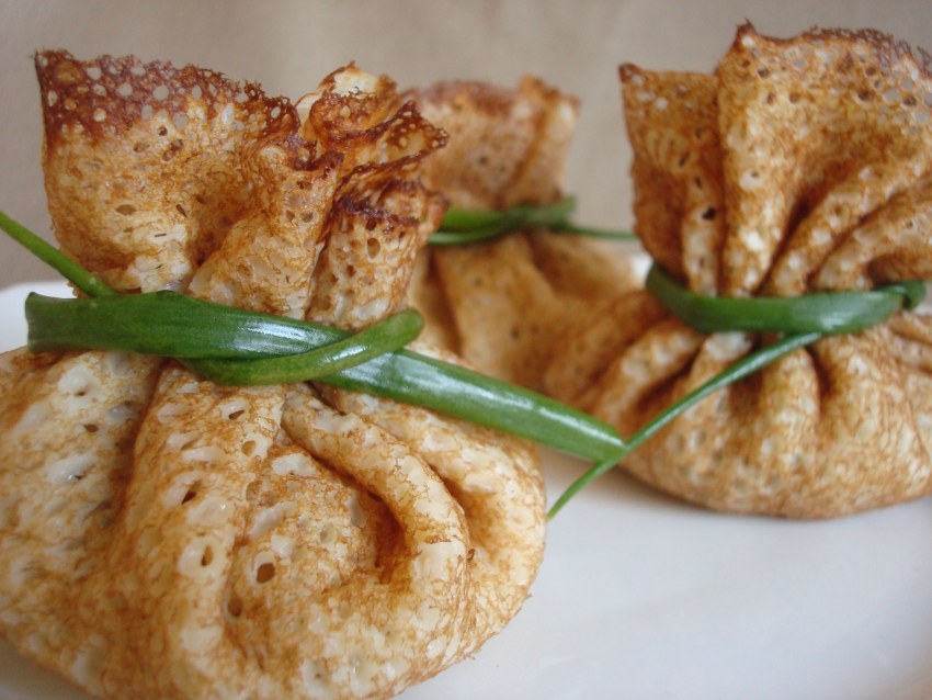 Блинные мешочки с начинкой