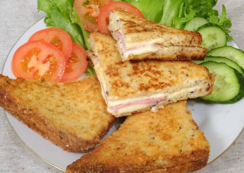 Гренки с ветчиной и сыром
