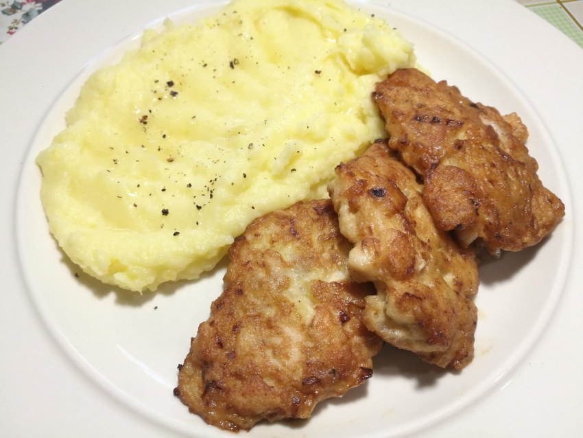 Шницель с картофельным пюре