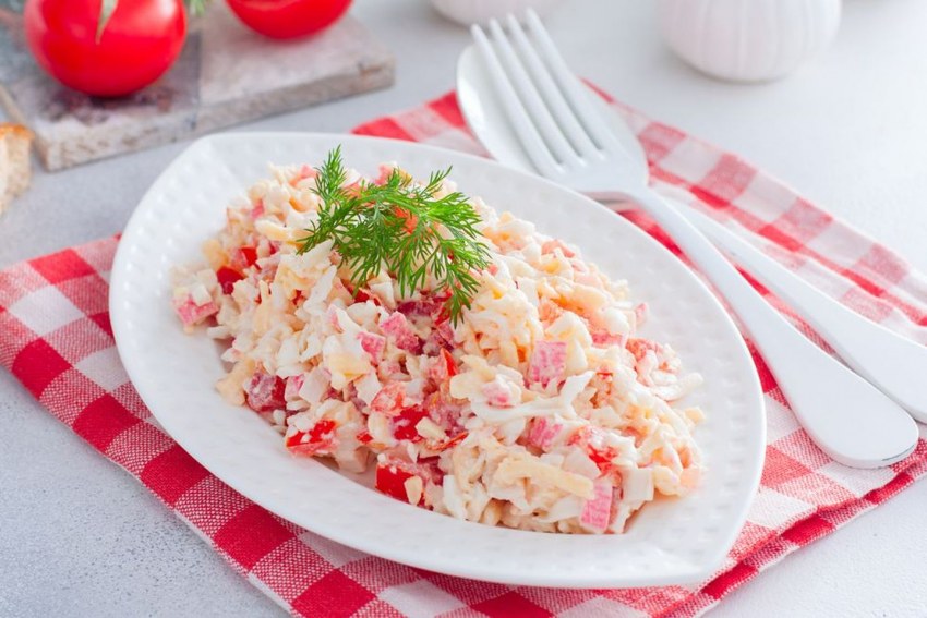 Салат красное море с крабовыми палочками