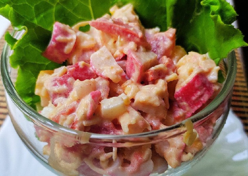 Салат красное море с кальмарами