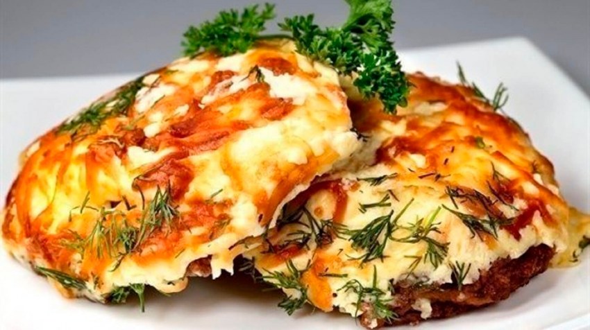Запечённое мясо в картофельной шубке
