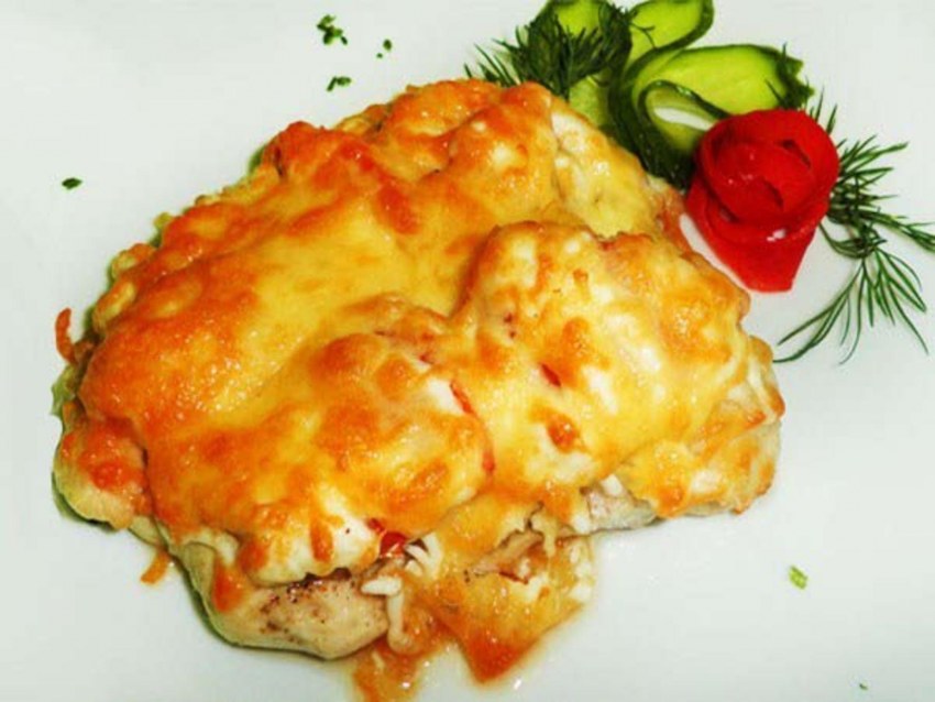 Курица под сыром в духовке