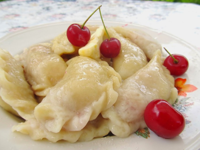 Вареники с вишней замороженной
