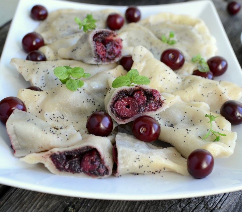 Вареники с клубникой