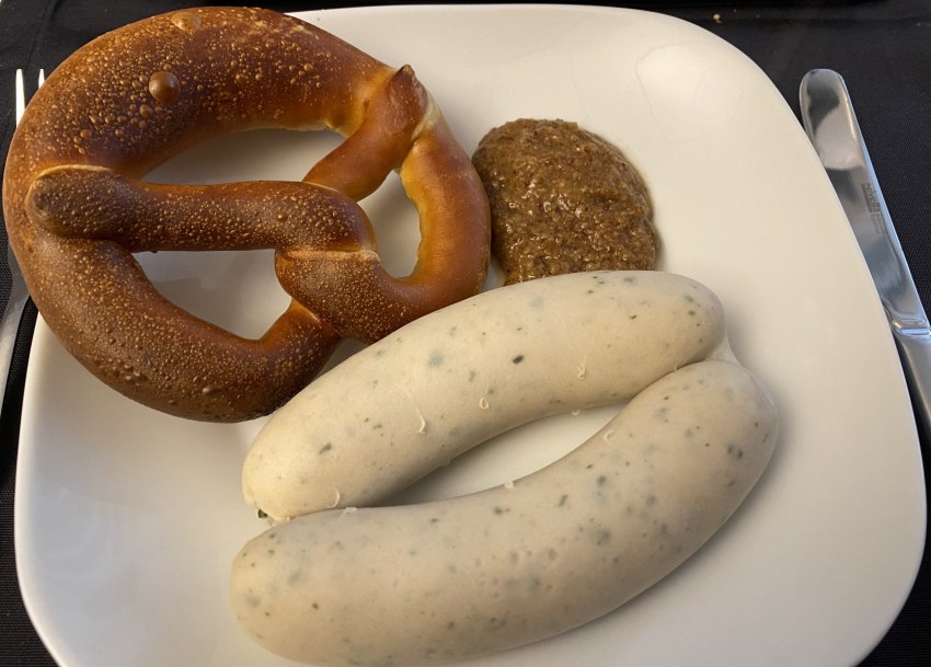 Брецель с соленым маслом