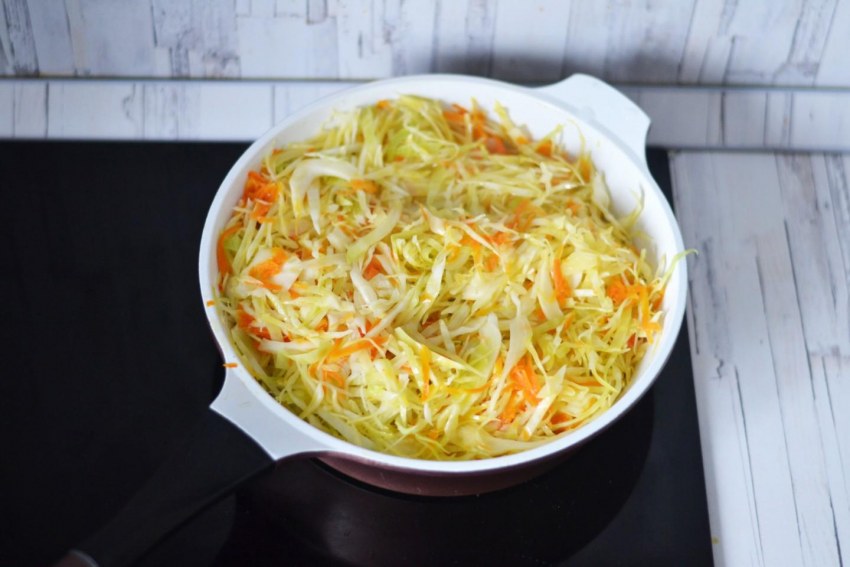 Блюдо из сосисок и картошки