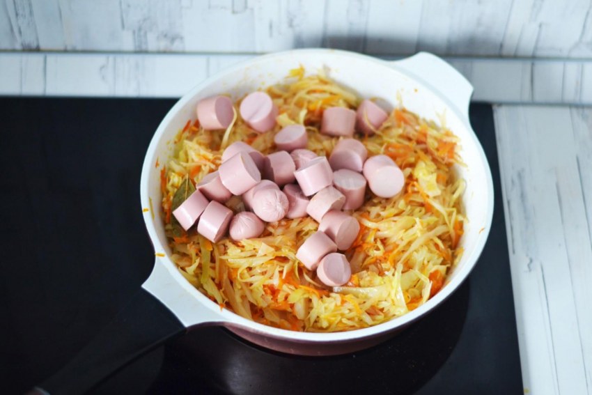 Капуста, тушеная с говядиной и грибами