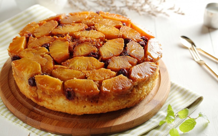 Выпечка с ананасом