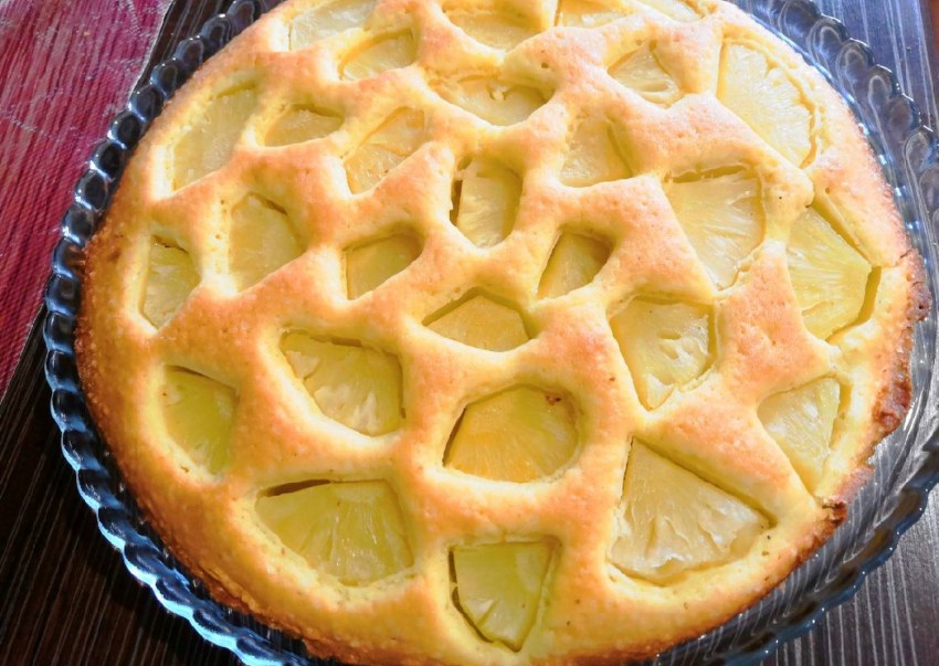 Пирог с ананасами