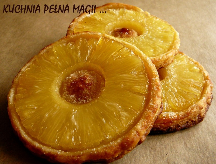 Выпечка с ананасом