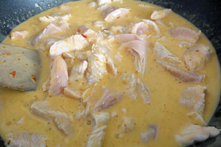 Курица карри с кешью
