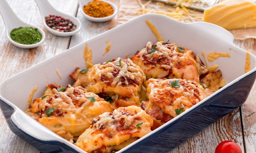 Куриные рулетики с ветчиной и сыром