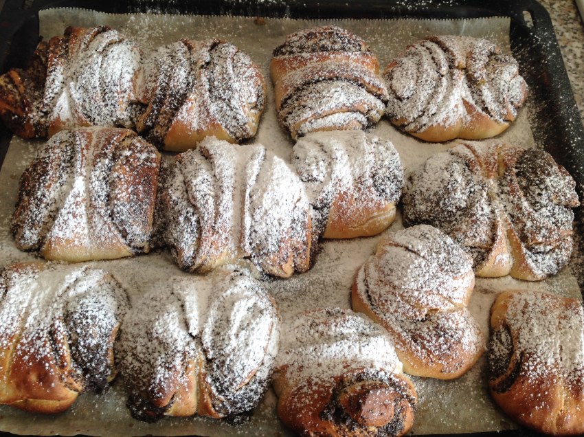 Булочки с маком в духовке