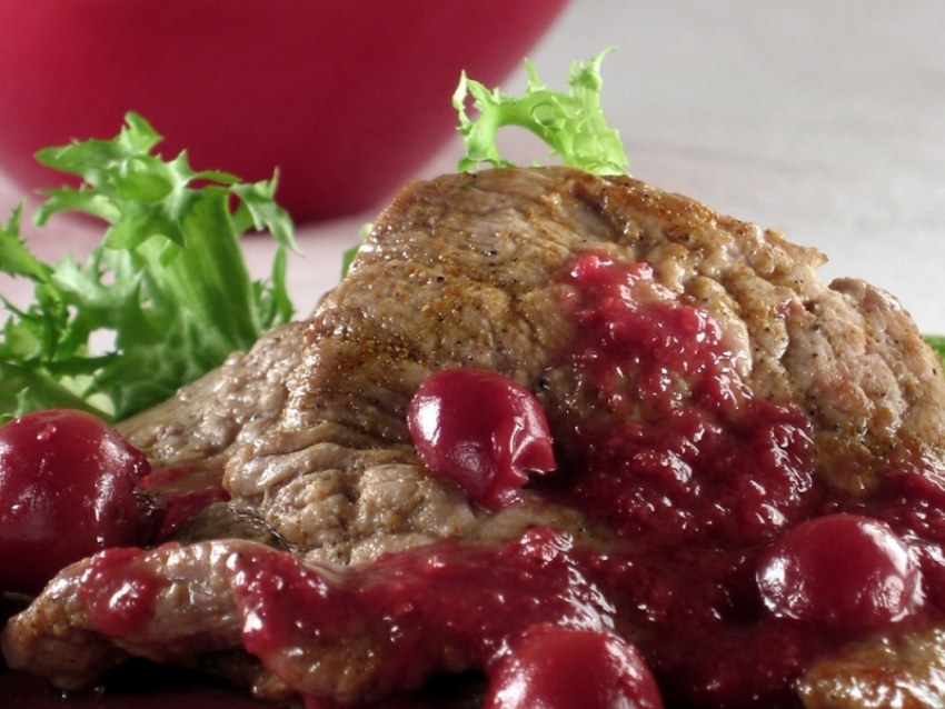 Свиные ребрышки с овощами