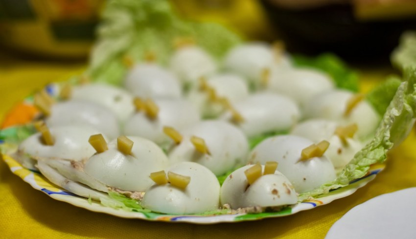 Яйца фаршированные шампиньонами
