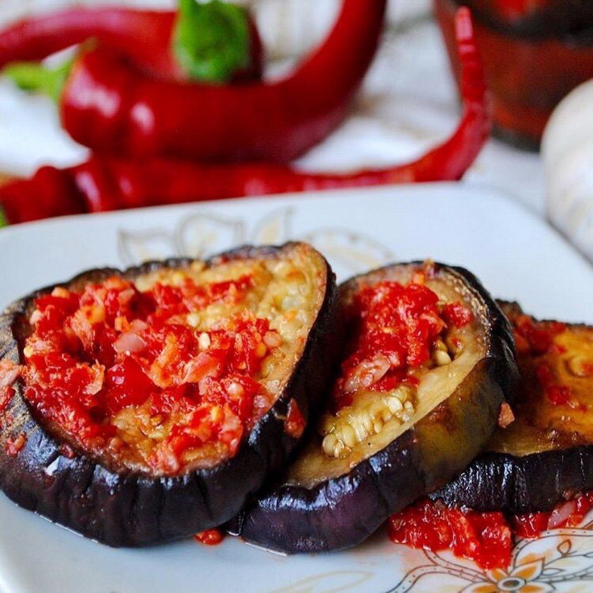 Кабачки и баклажаны в духовке