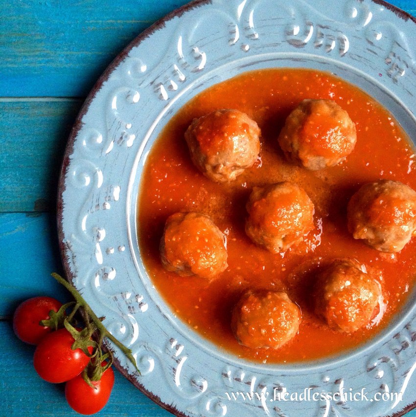 Мясные шарики в томатном соусе